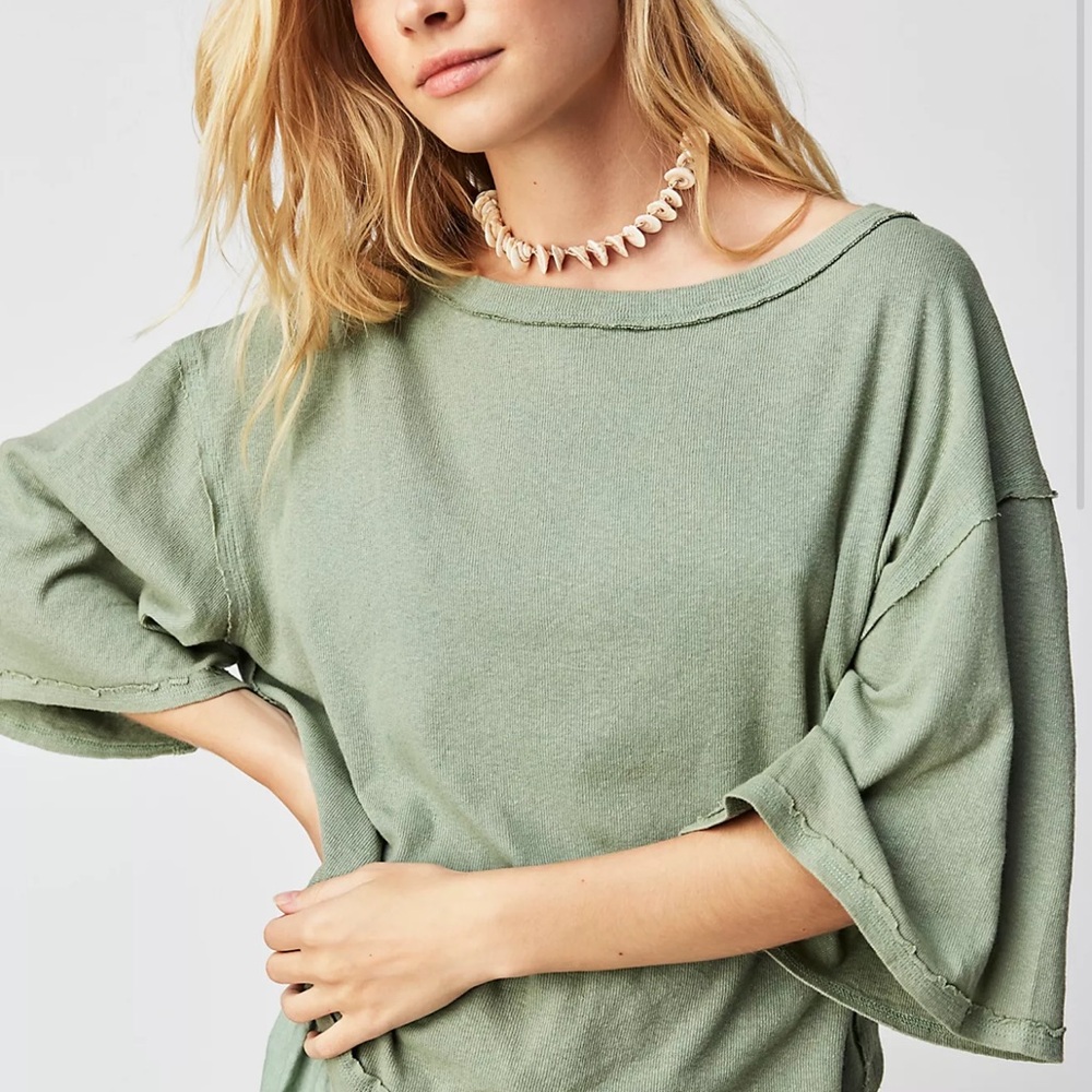 NWOT FREE PEOPLE CROP T